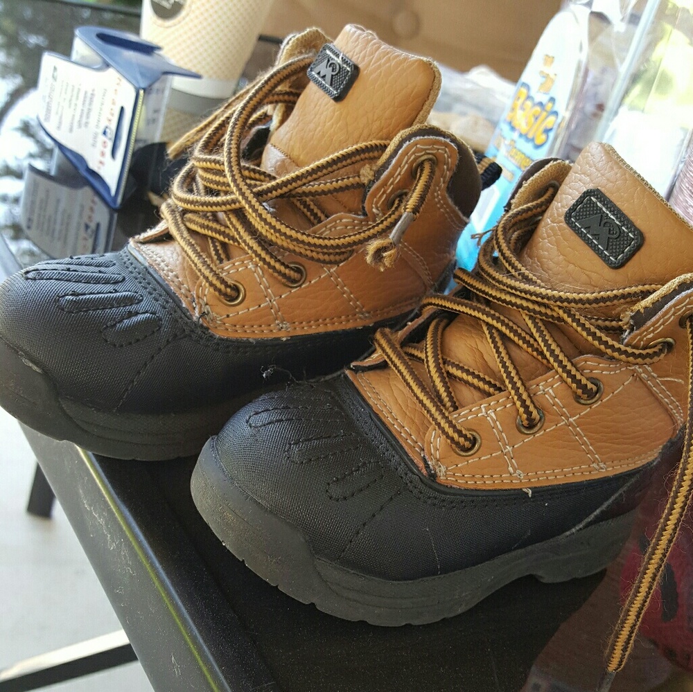 Size 7 toddler boots